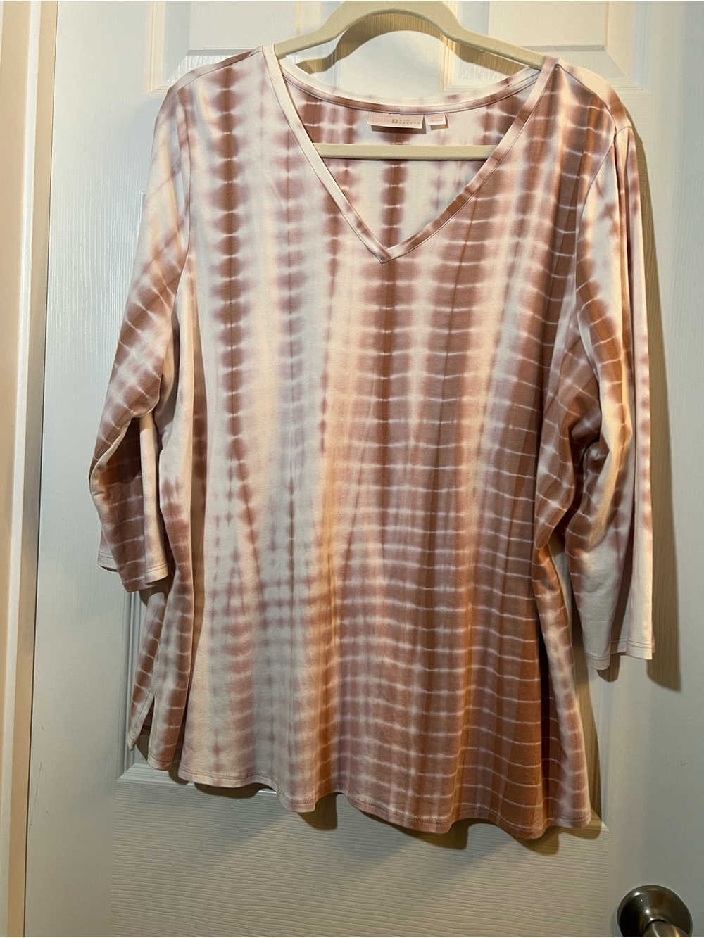 🦋Belle by Kim Gravel Blush and White Tie-Dye V-Neck Tunic size large